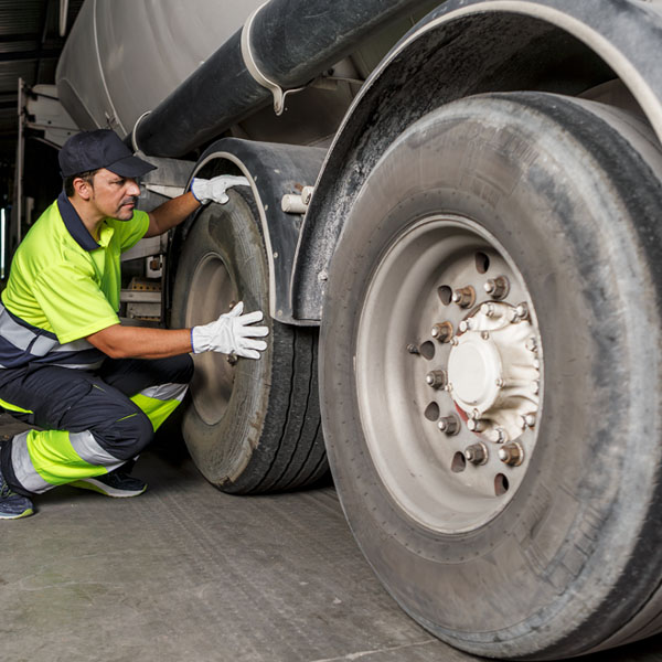 24/7 Mobile Truck Tyres